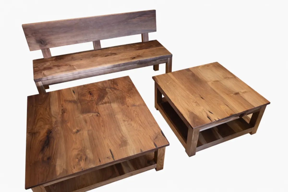 Couchtisch aus Walnuss Memo