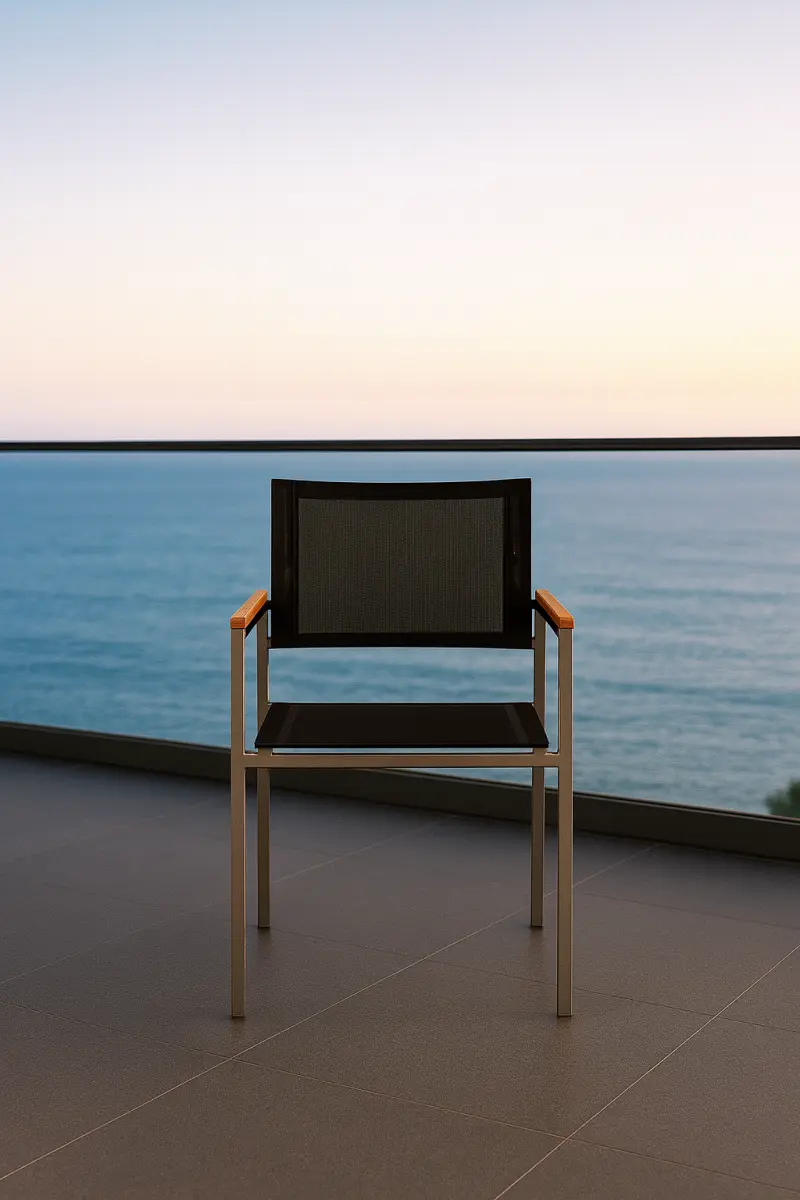 Stapelstuhl Noah Schwarz