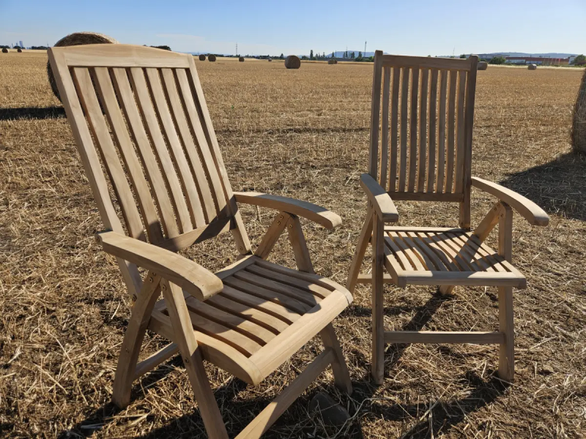 Klappbarer Gartenstuhl  aus Teakholz Hochlehner Loco
