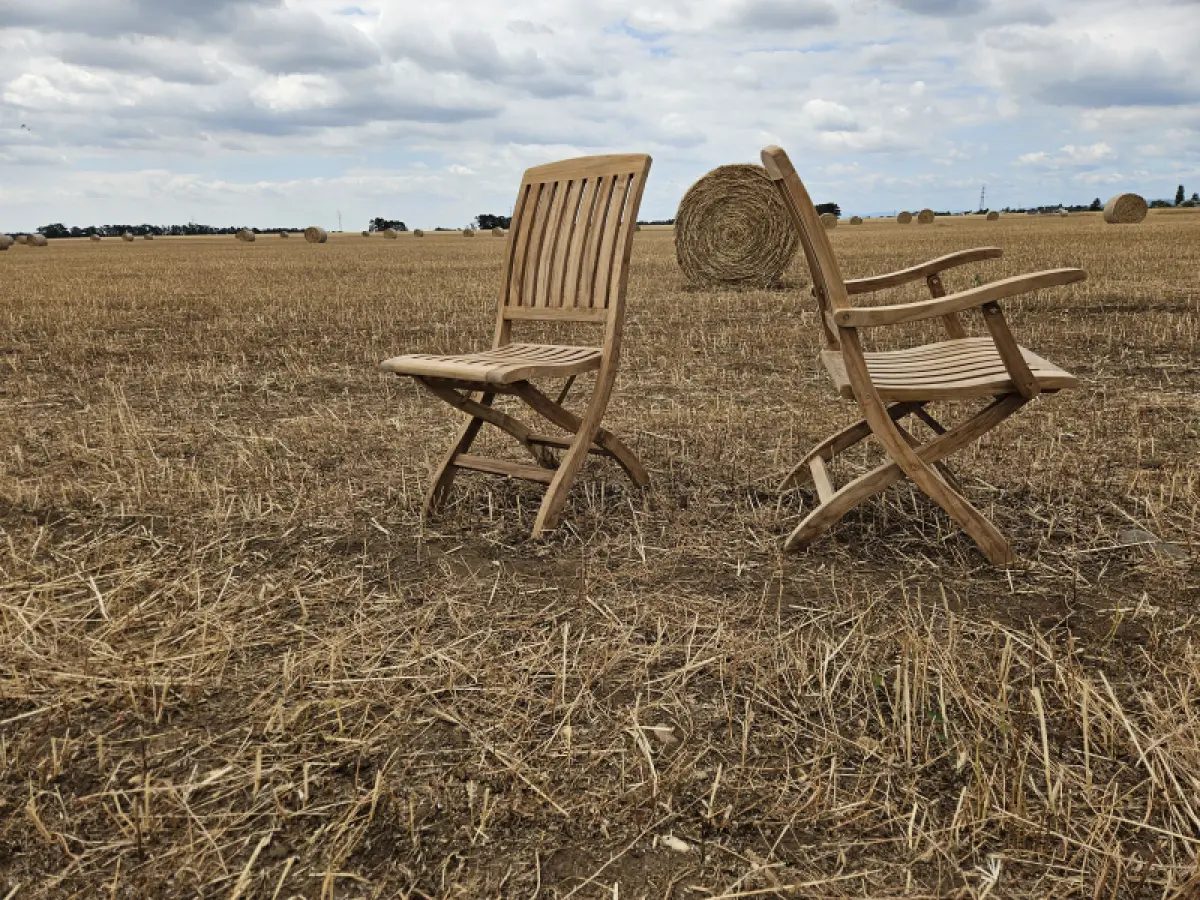 Klappbarer Gartenstuhl Roni mit Armlehne 