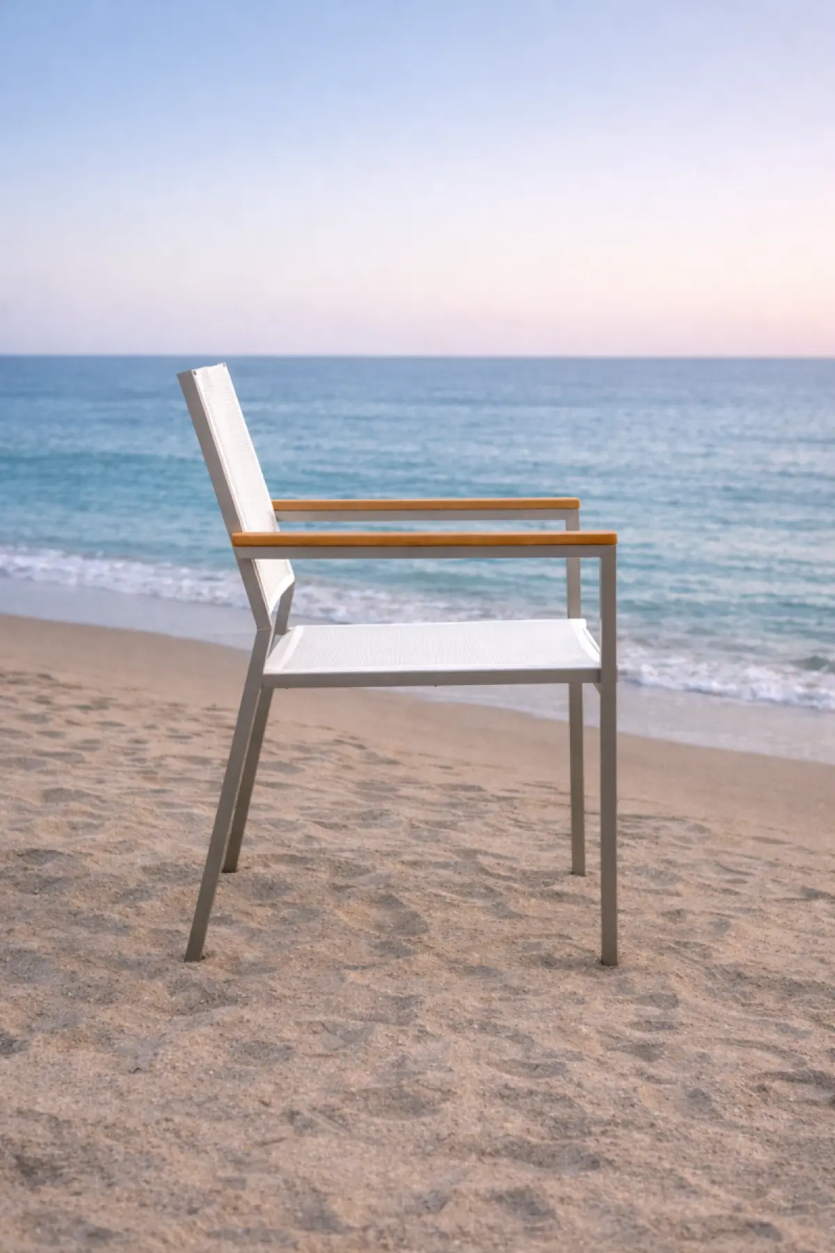 Stapelstuhl Noah Weiß